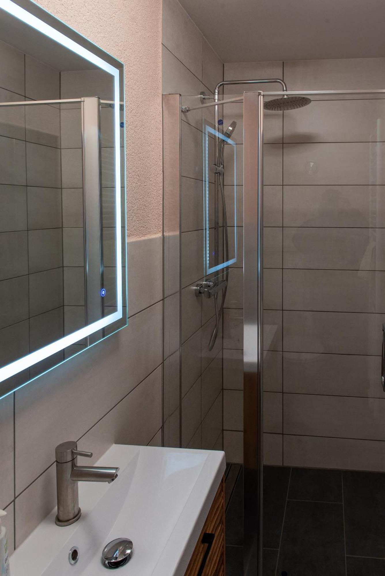 Top-Moderne Ferienwohnung Und Apartments Auf Frueherem Wunderschoenen Bauernhof Im Elbe-Elster-Kreis In Brandenburg Bei Herzberg-Elster, Schoenewalde, Holzdorf Eksteriør billede