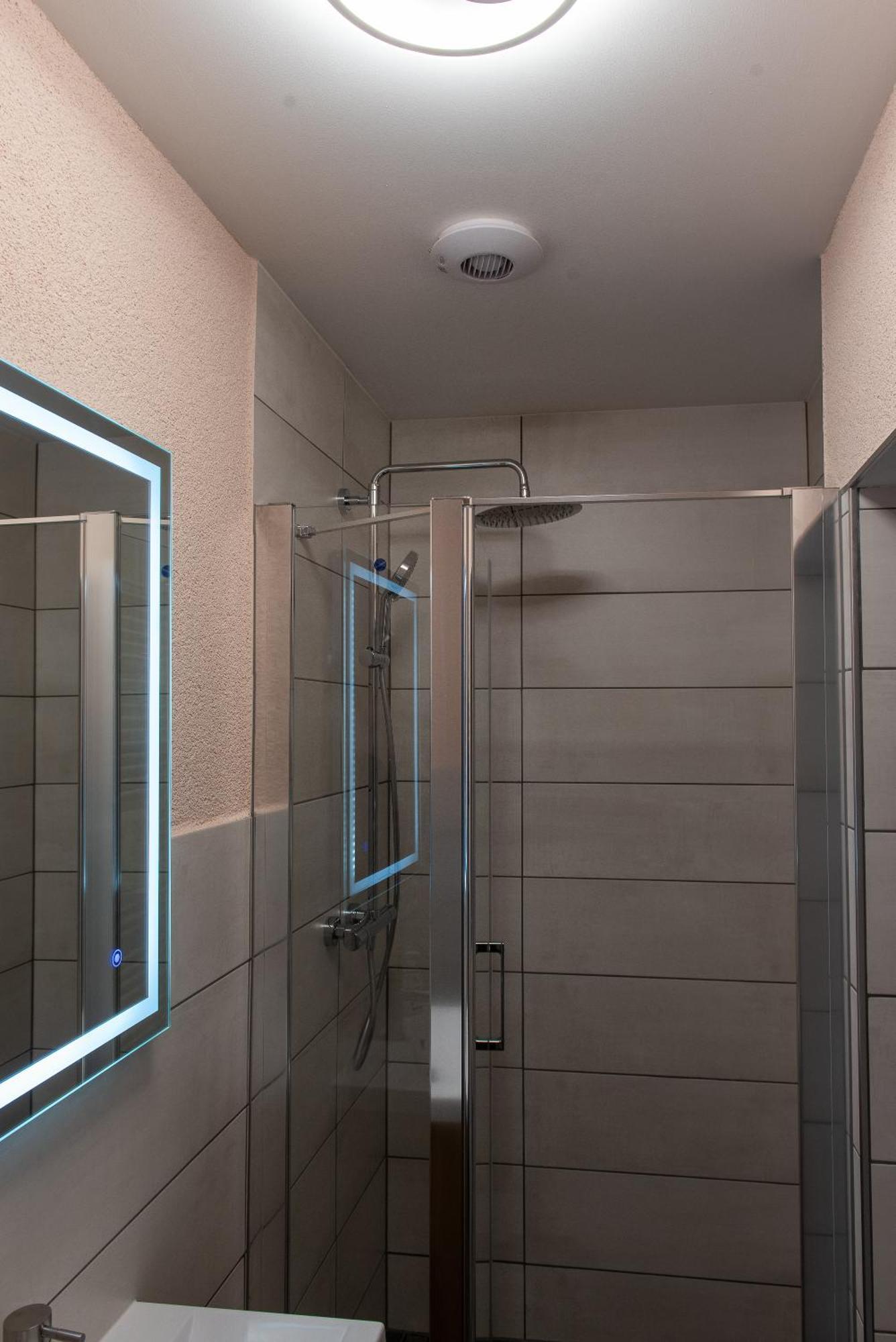 Top-Moderne Ferienwohnung Und Apartments Auf Frueherem Wunderschoenen Bauernhof Im Elbe-Elster-Kreis In Brandenburg Bei Herzberg-Elster, Schoenewalde, Holzdorf Eksteriør billede